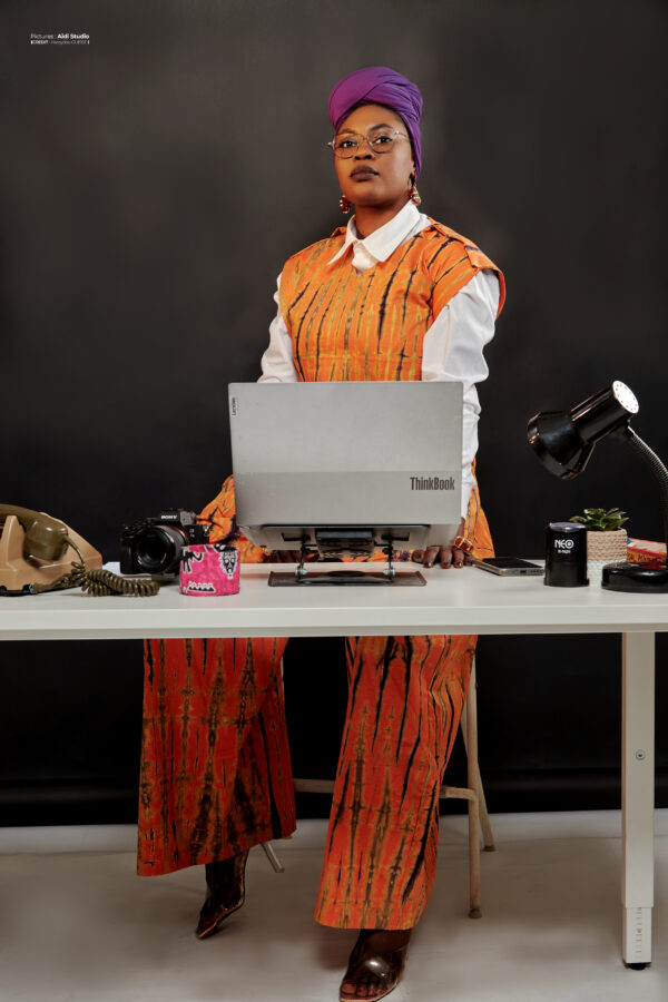 Ensemble 3 pièces - Chemise + Gilet + Pantalon large – Image 2
